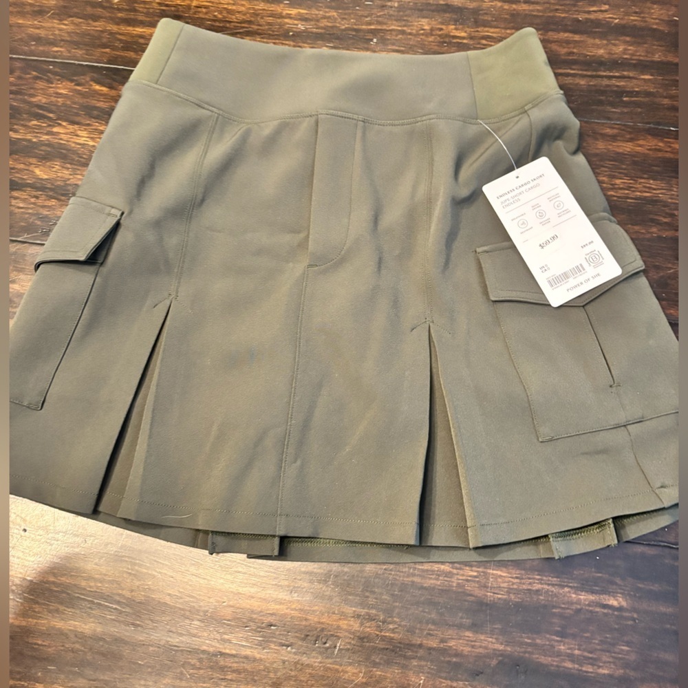 Athleta Olive Green Pleated cargo Skirt with Pockets- size 0 - Picture 4 of 6